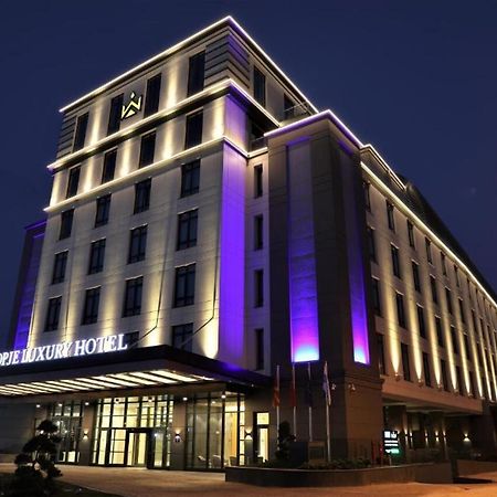 Limak Skopje Luxury Hotel Ngoại thất bức ảnh Mercure Baku