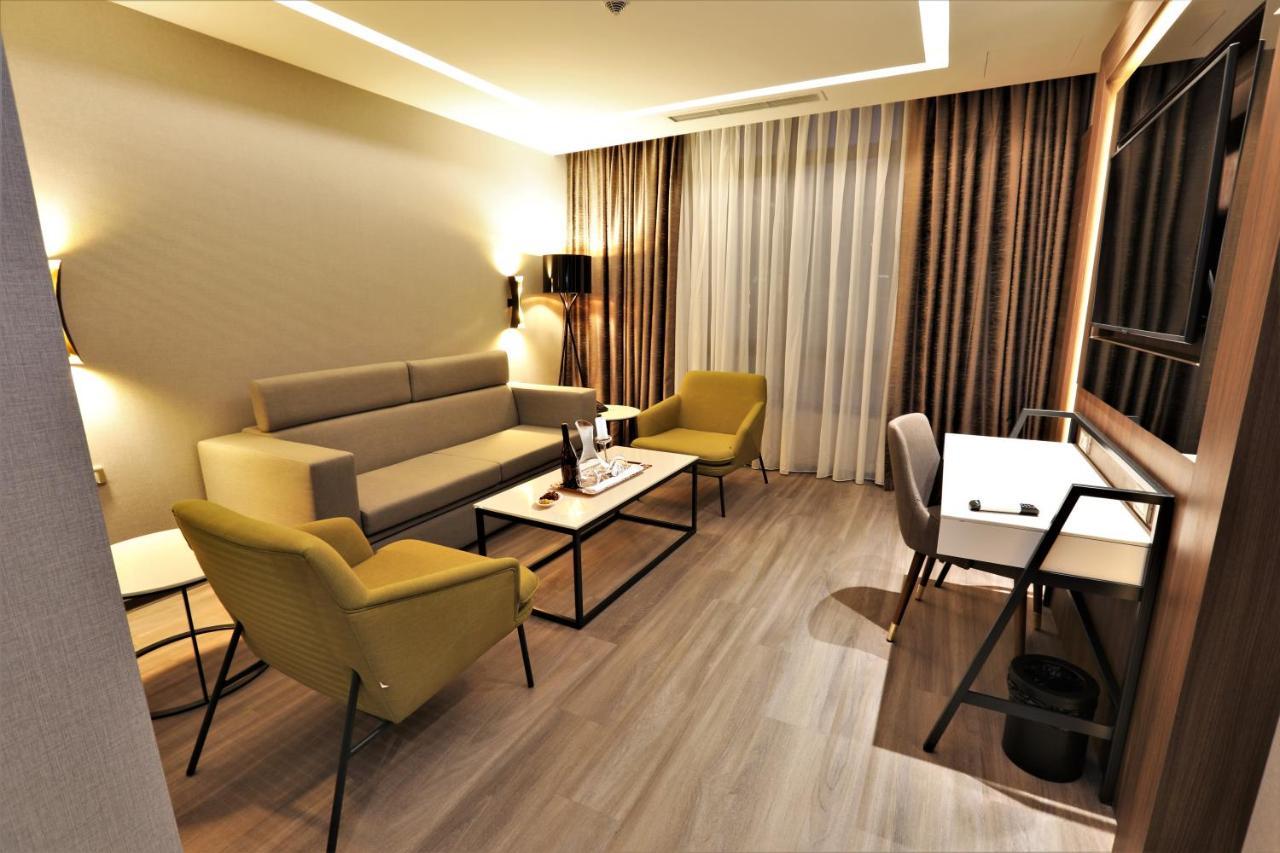 Limak Skopje Luxury Hotel Ngoại thất bức ảnh 3D rendering of a living room