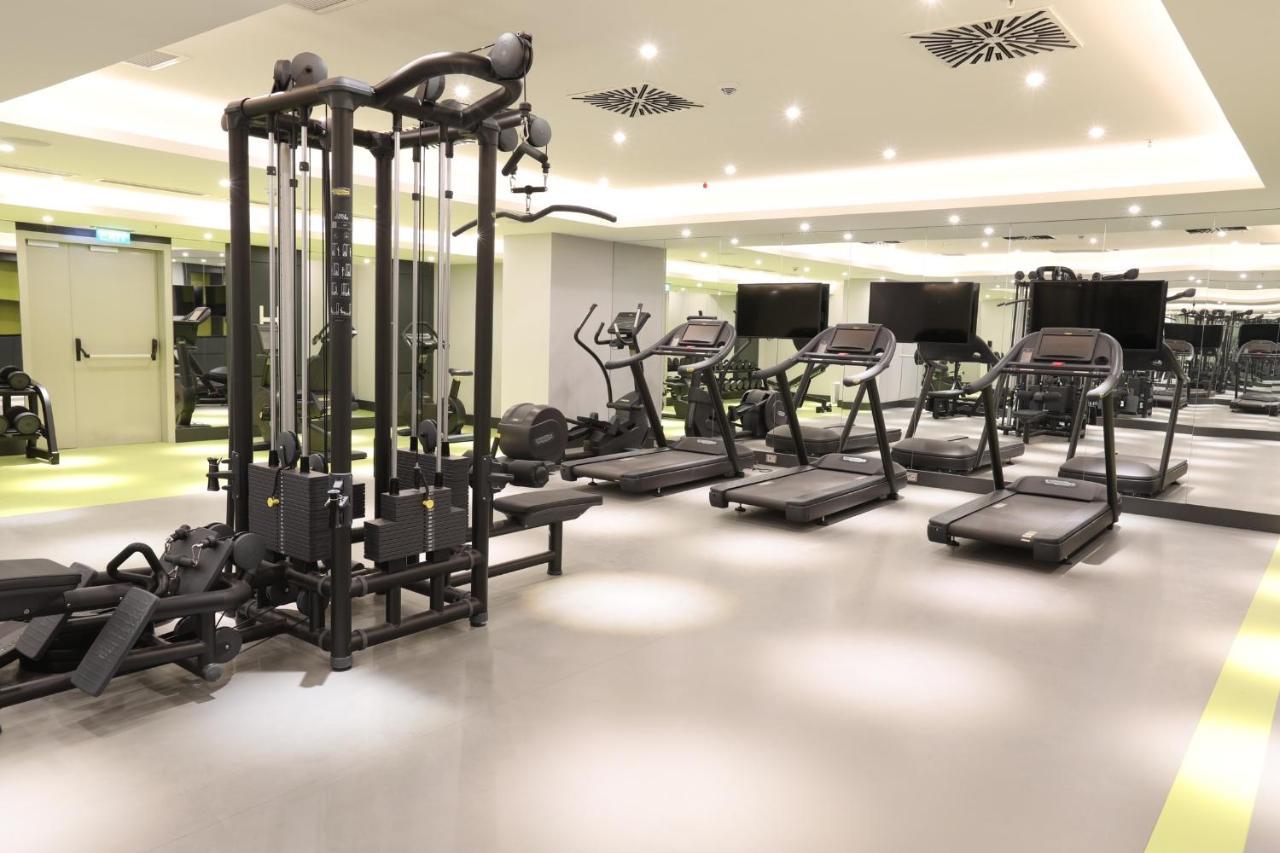 Limak Skopje Luxury Hotel Ngoại thất bức ảnh The gym at the hotel